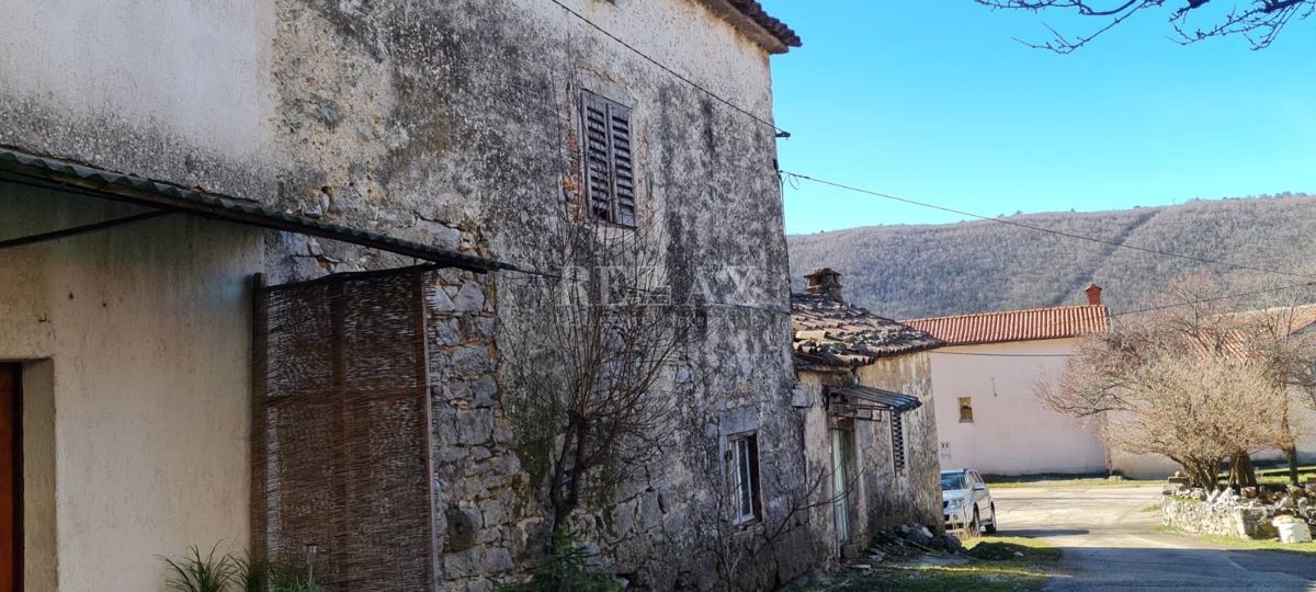 LANIŠĆE, PODGAĆE - Casa in pietra d'Istria