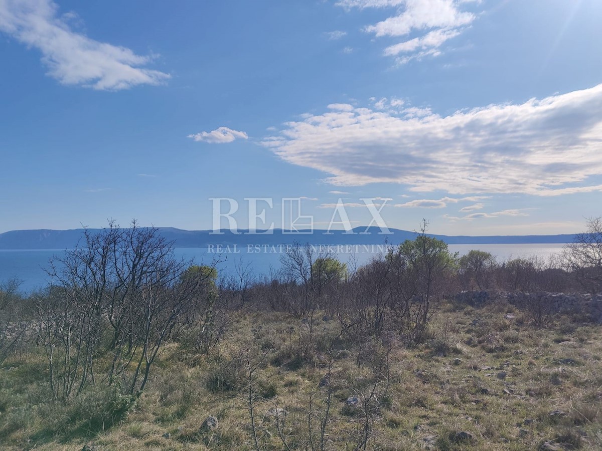 NOVI VINODOLSKI - Ampio terreno con splendida vista sul mare