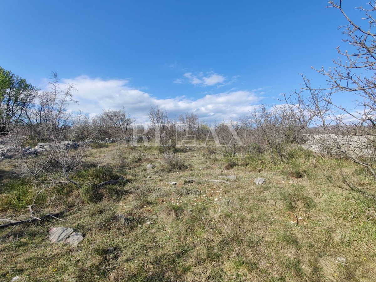 NOVI VINODOLSKI - Ampio terreno con splendida vista sul mare