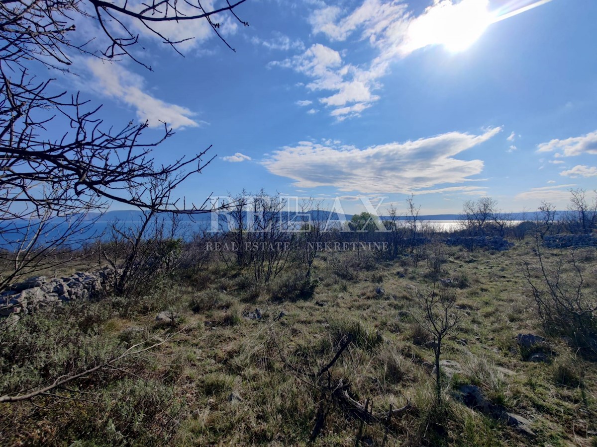 NOVI VINODOLSKI - Ampio terreno con splendida vista sul mare