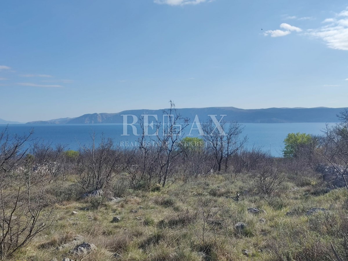 NOVI VINODOLSKI - Ampio terreno con splendida vista sul mare