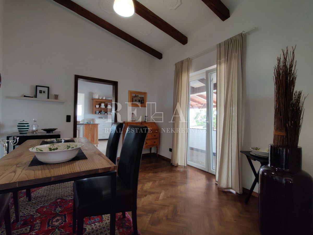 CRIKVENICA, JADRANOVO - Casa con ampio giardino di 2.010 m2
