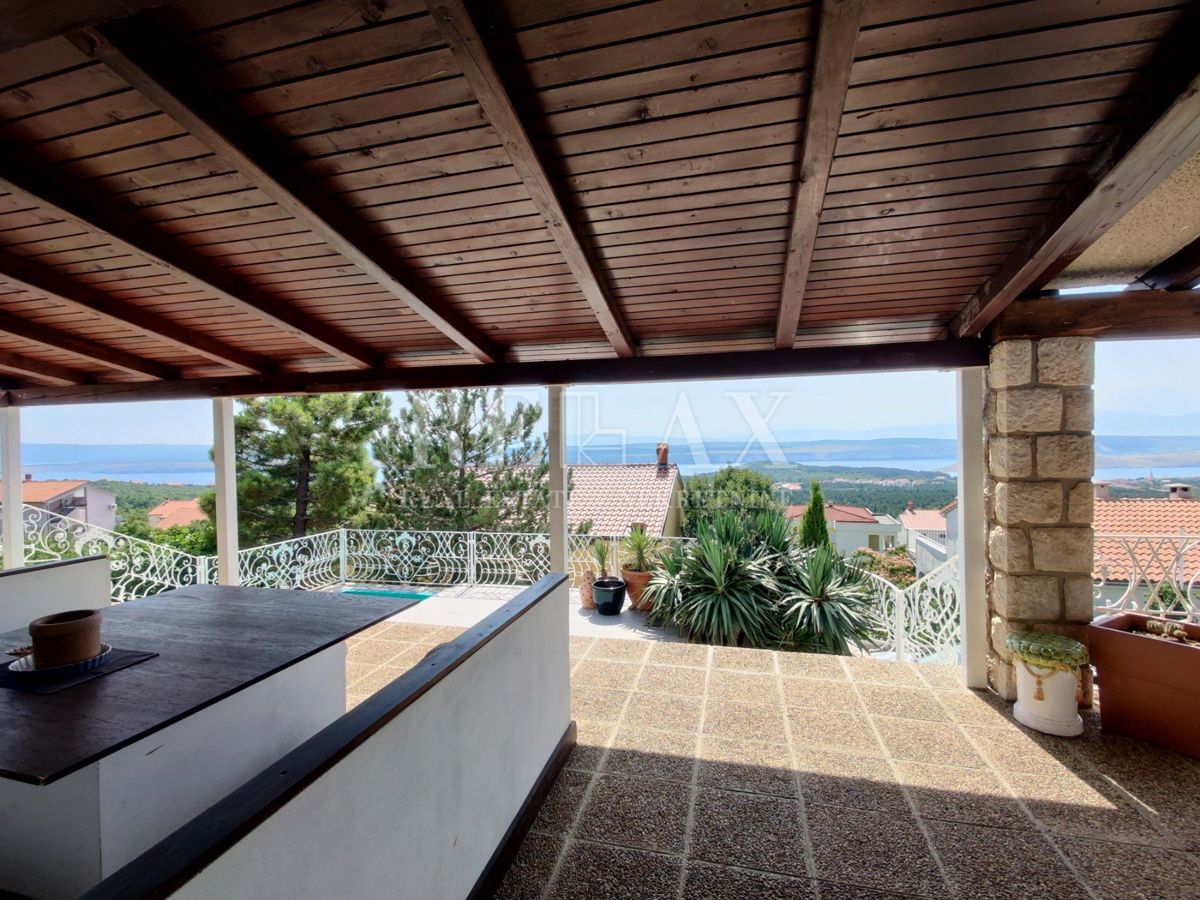 CRIKVENICA, JADRANOVO - Casa con ampio giardino di 2.010 m2