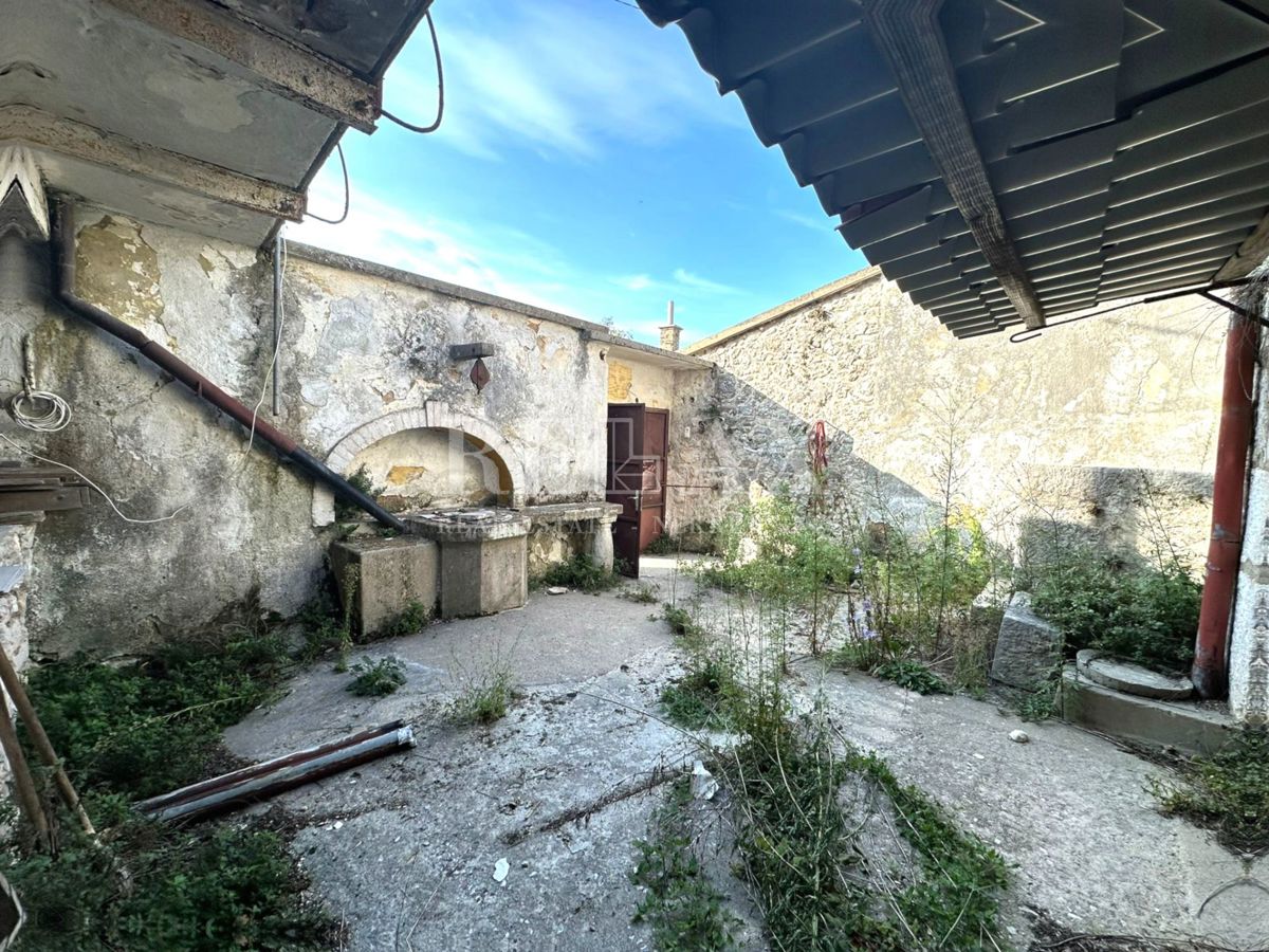 Tribalj - Antico per adattamento