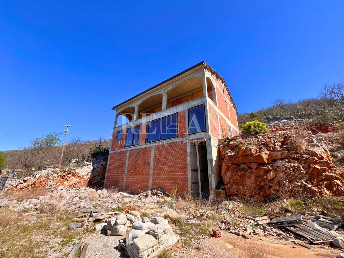 Sibinj Krmpotski - casa in prima fila al mare