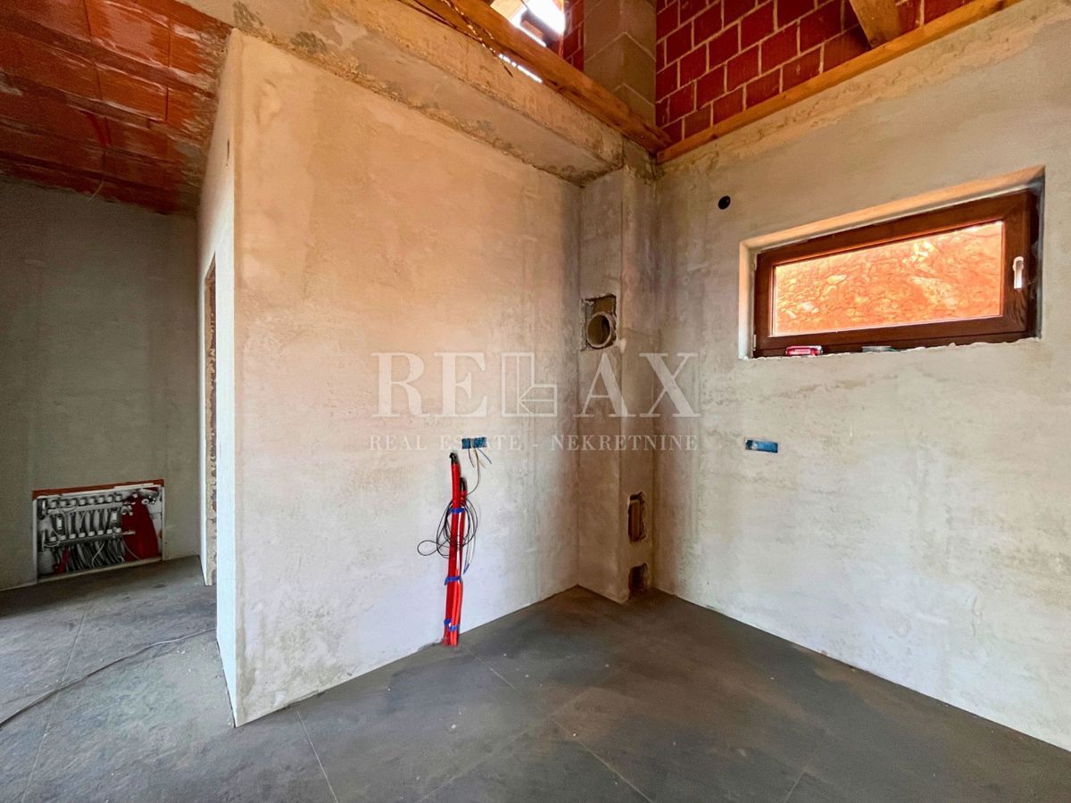 Sibinj Krmpotski - casa in prima fila al mare