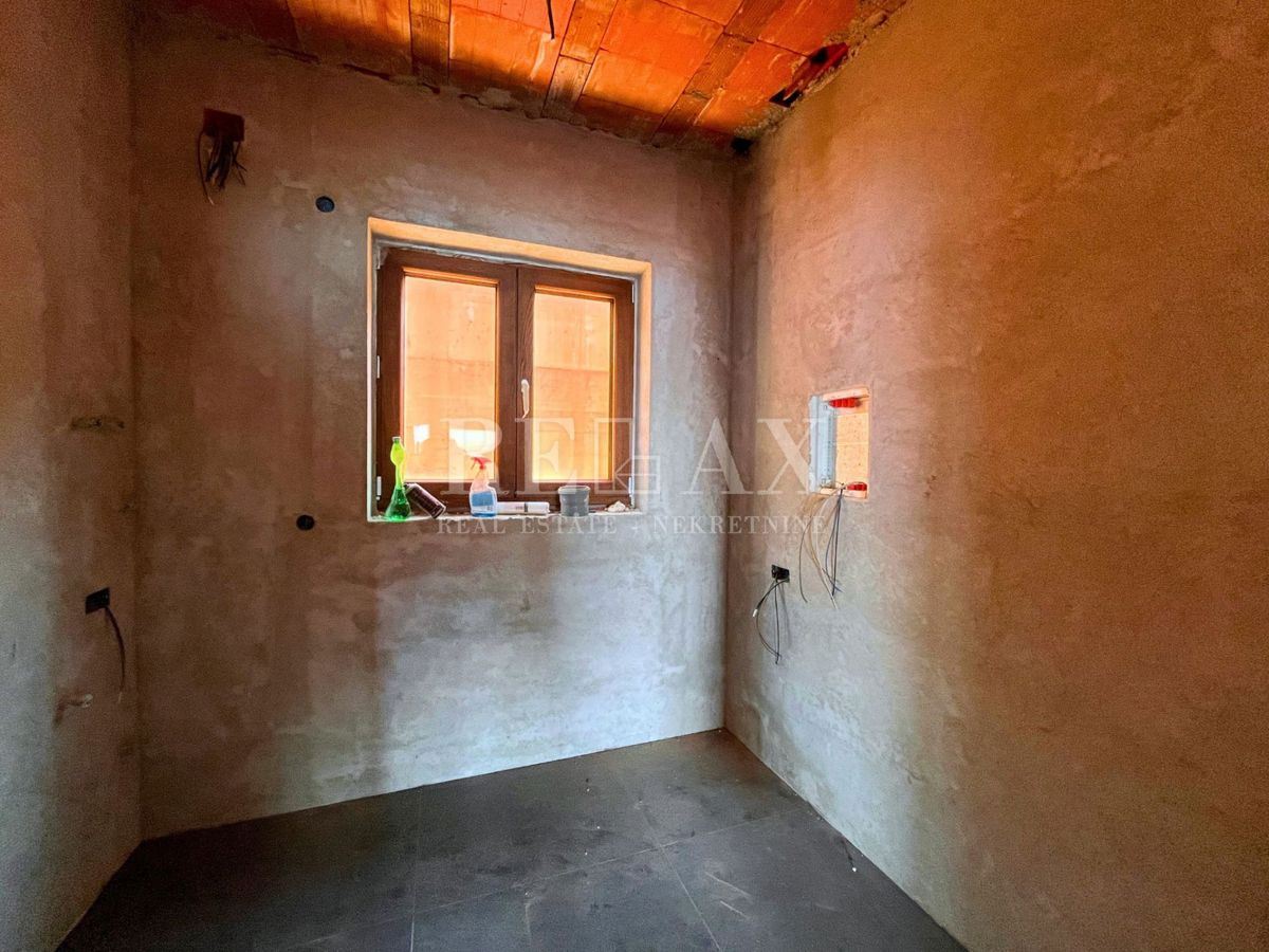 Sibinj Krmpotski - casa in prima fila al mare