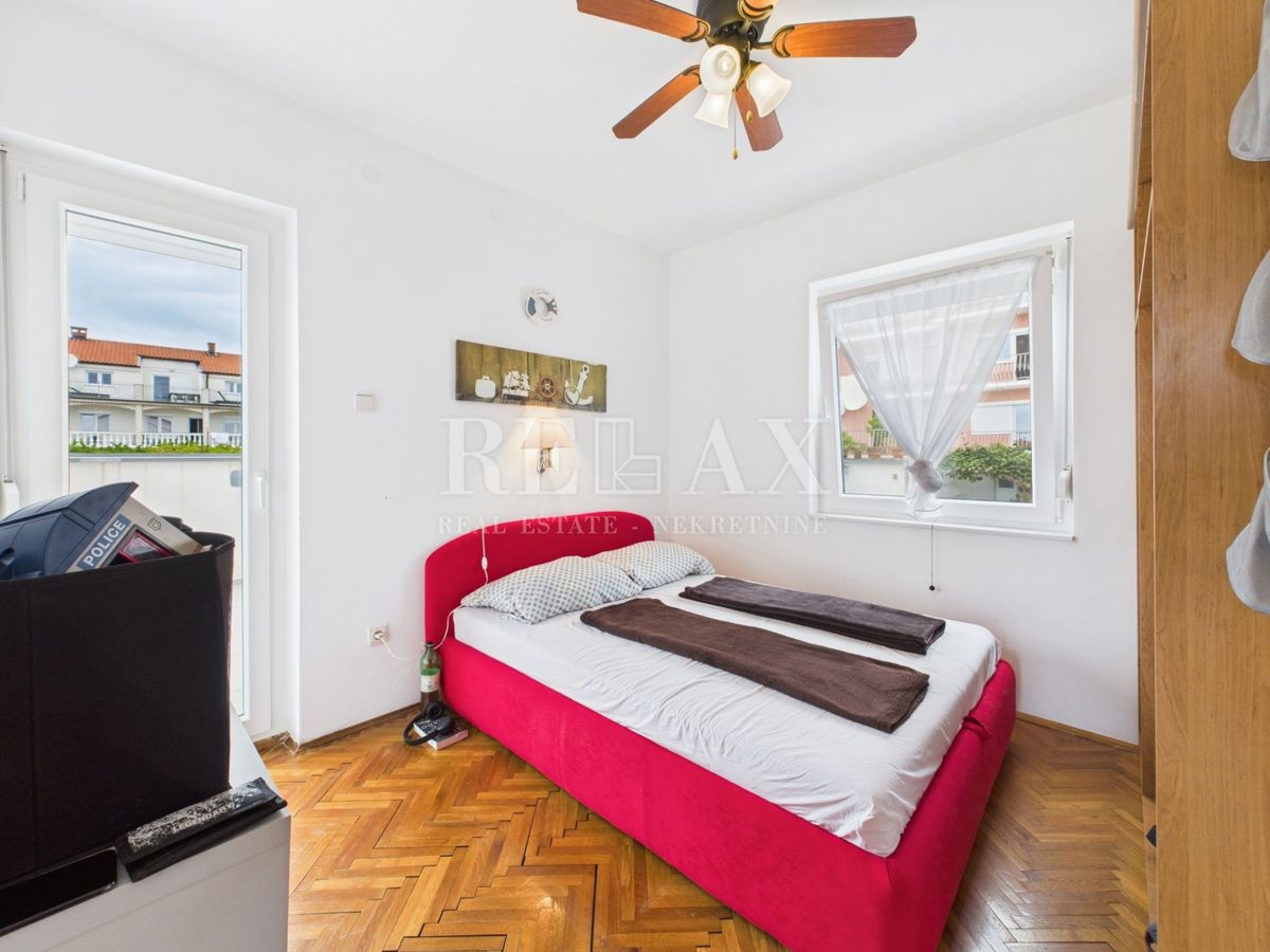 Crikvenica – Appartamento trilocale con garage e mansarda non rifinita