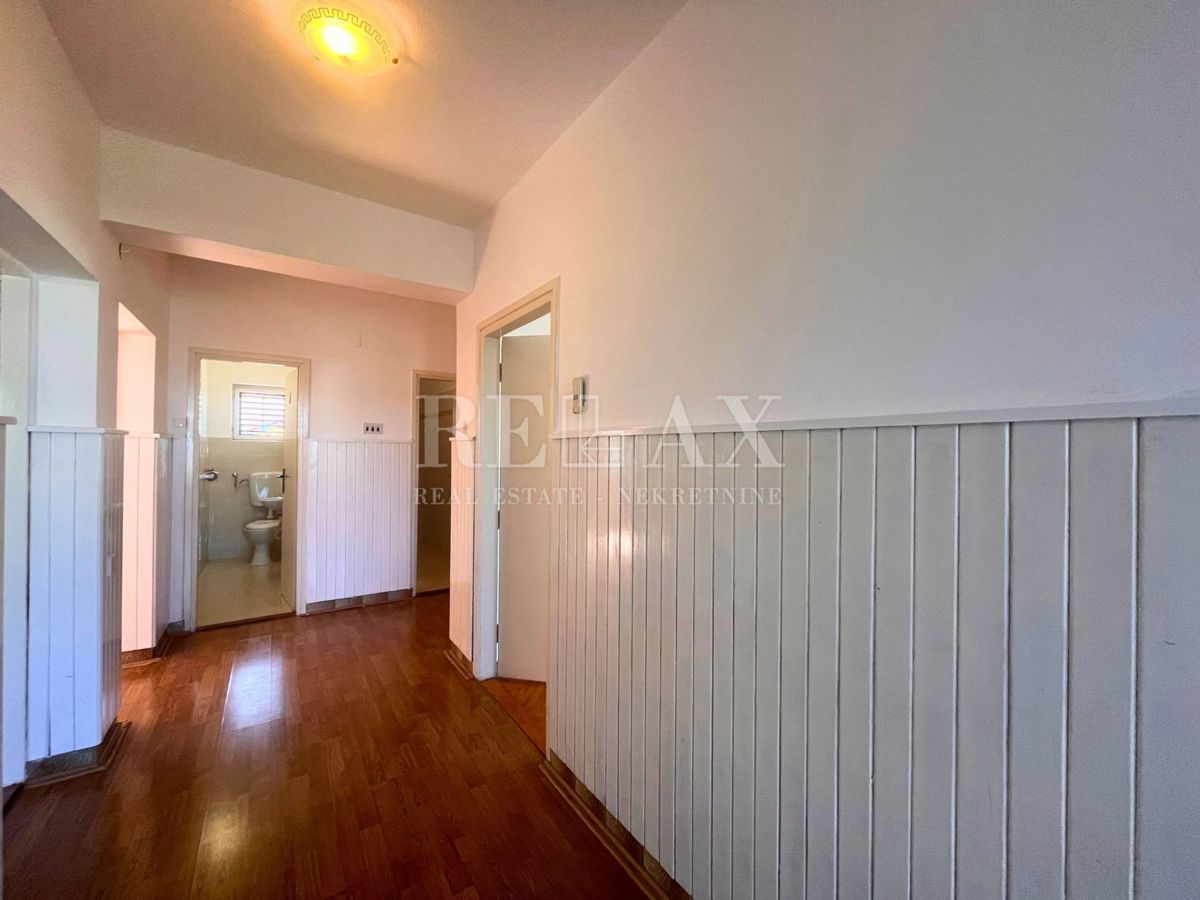 Senj - spazioso appartamento nel centro più ampio