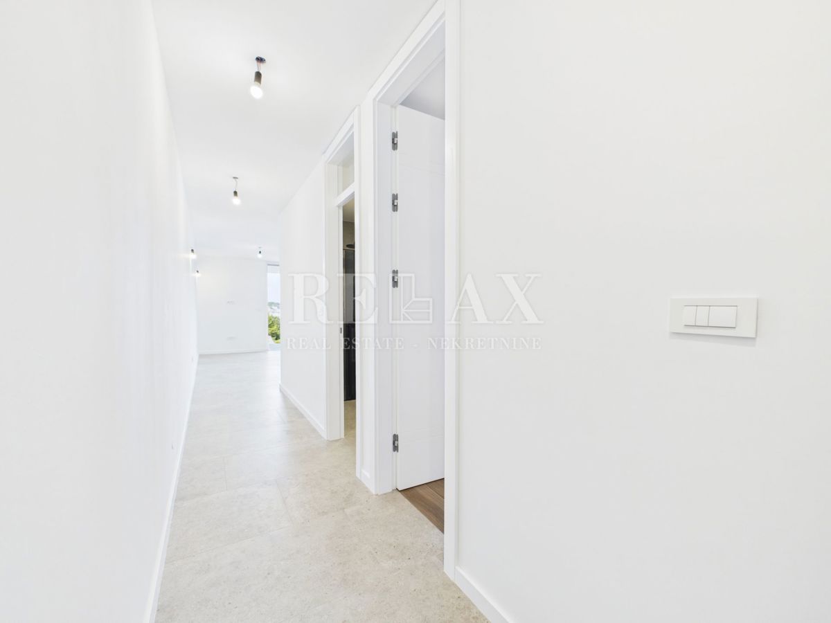 Omišalj - nuovo edificio, a 150 m dalla spiaggia