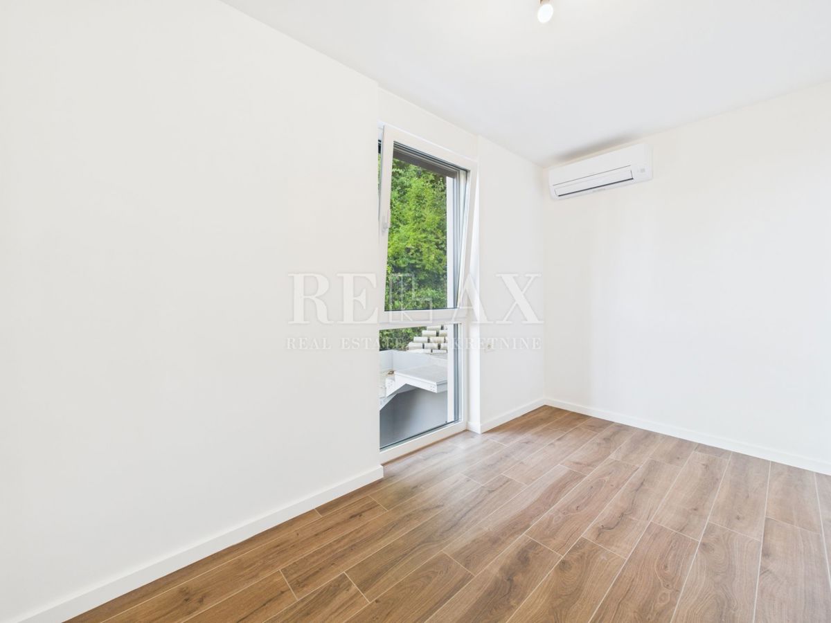 Omišalj - nuovo edificio, a 150 m dalla spiaggia