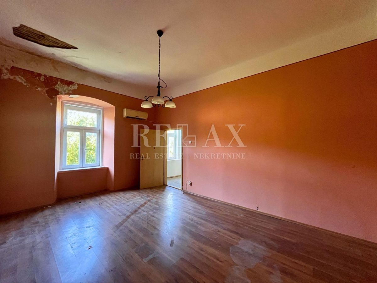 Senj - appartamento in centro da ristrutturare