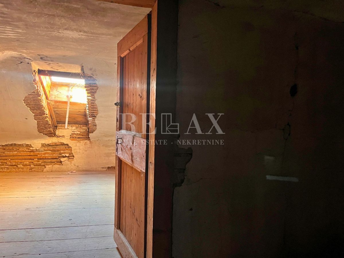 Senj - appartamento in centro da ristrutturare