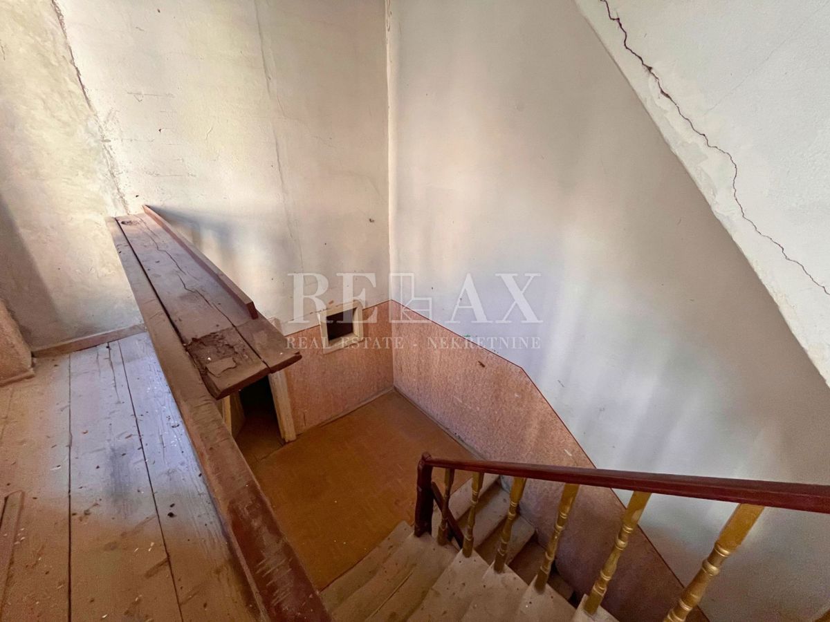 Senj - appartamento in centro da ristrutturare