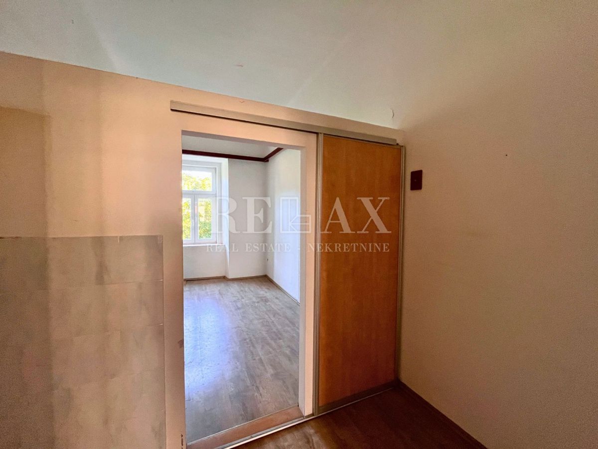 Senj - appartamento in centro da ristrutturare