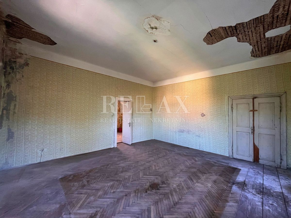 Senj - appartamento in centro da ristrutturare