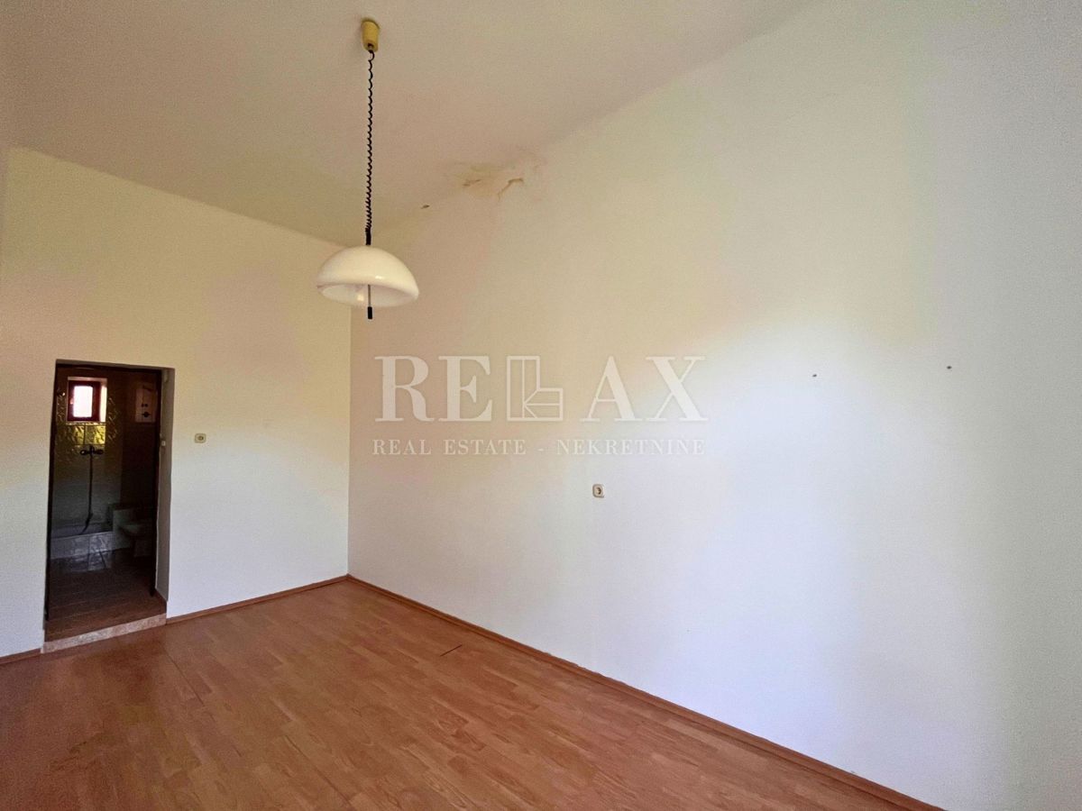 Senj - appartamento in centro da ristrutturare