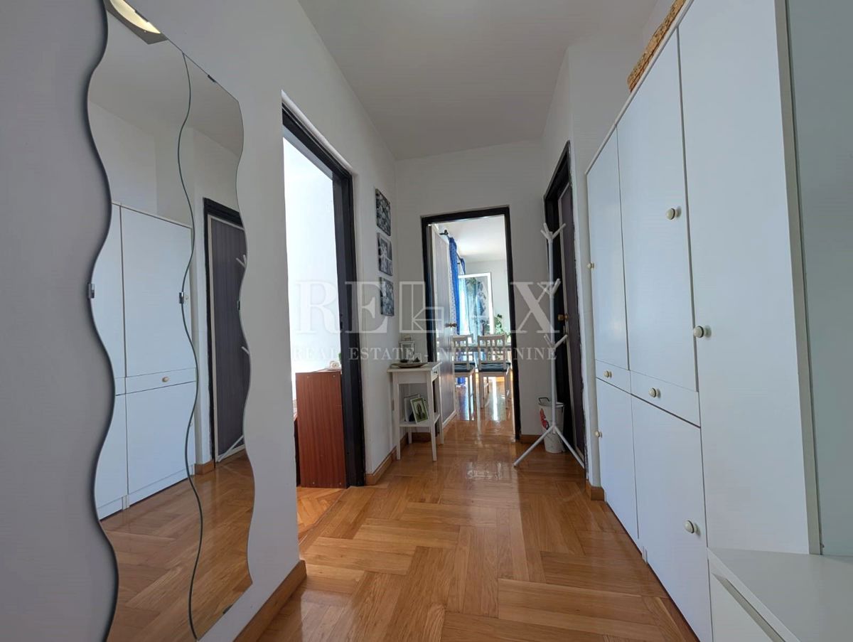 Senj – Appartamento con due camere da letto e vista mare