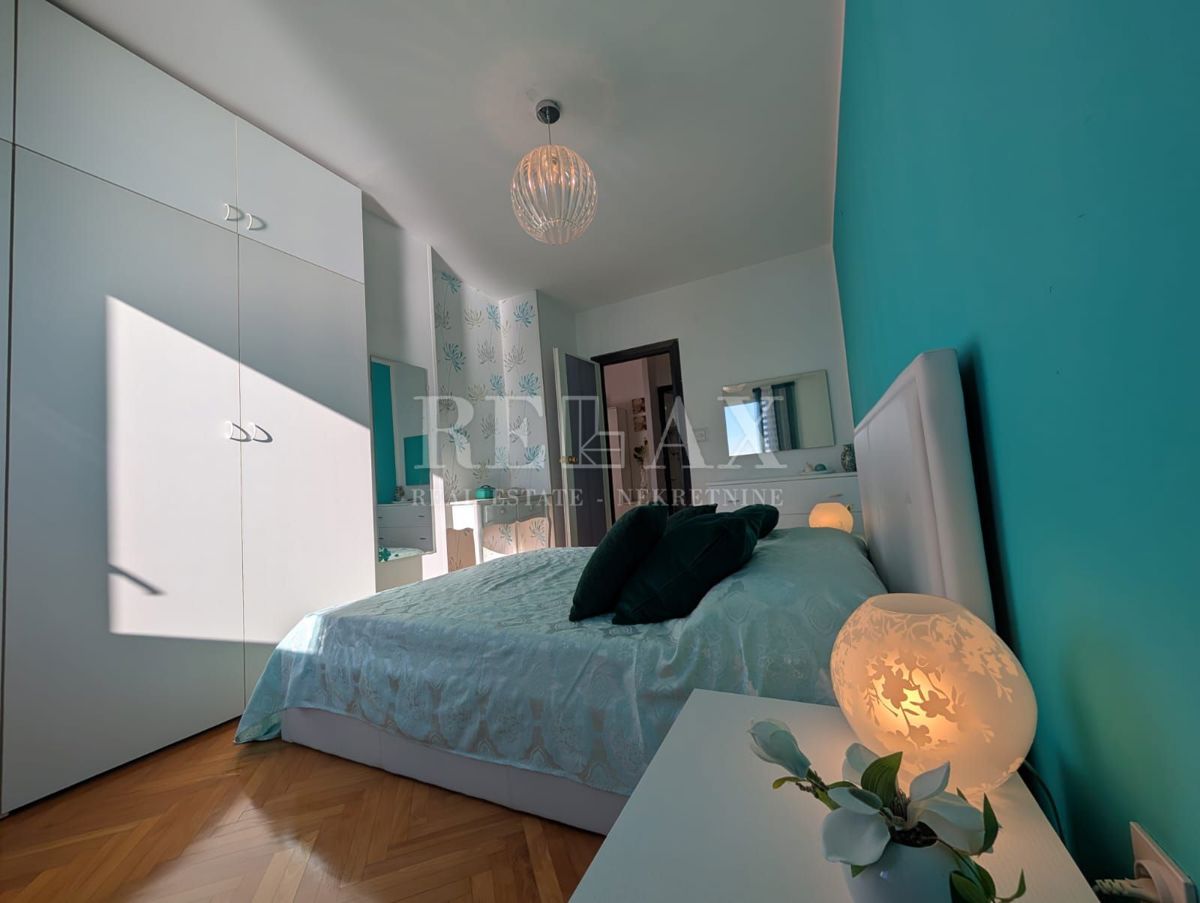 Senj – Appartamento con due camere da letto e vista mare