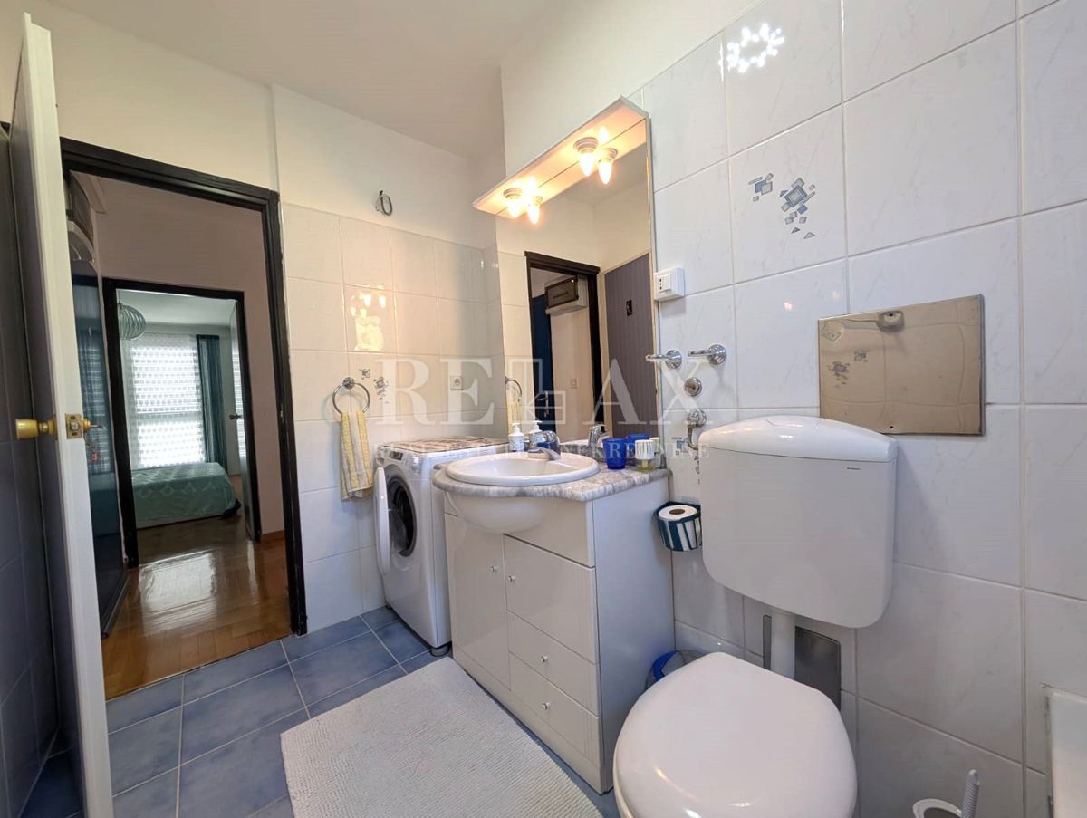 Senj – Appartamento con due camere da letto e vista mare