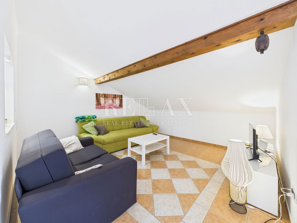 Jadranovo – appartamento con terrazza, a 70 m dal mare