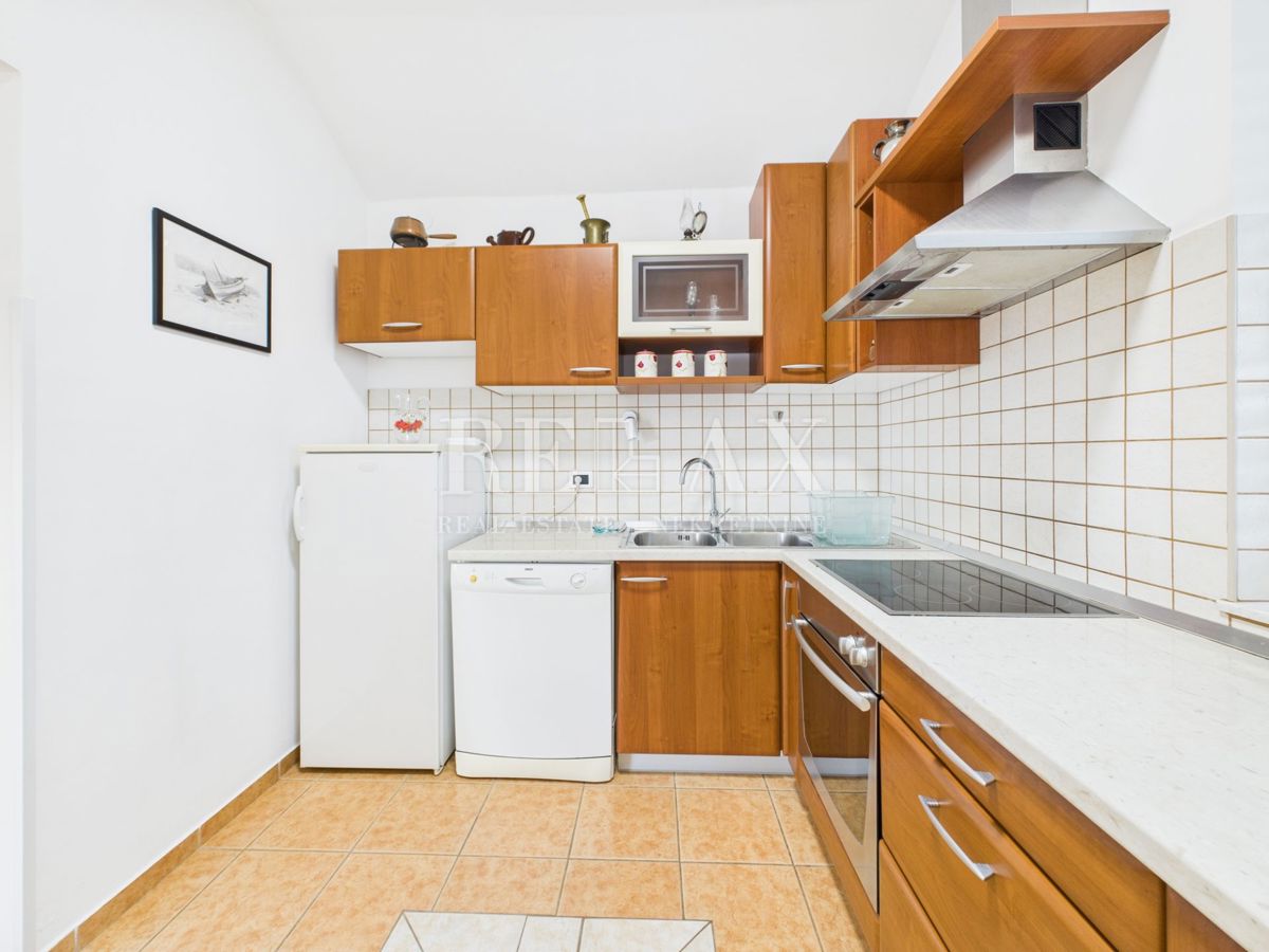 Jadranovo – appartamento con terrazza, a 70 m dal mare