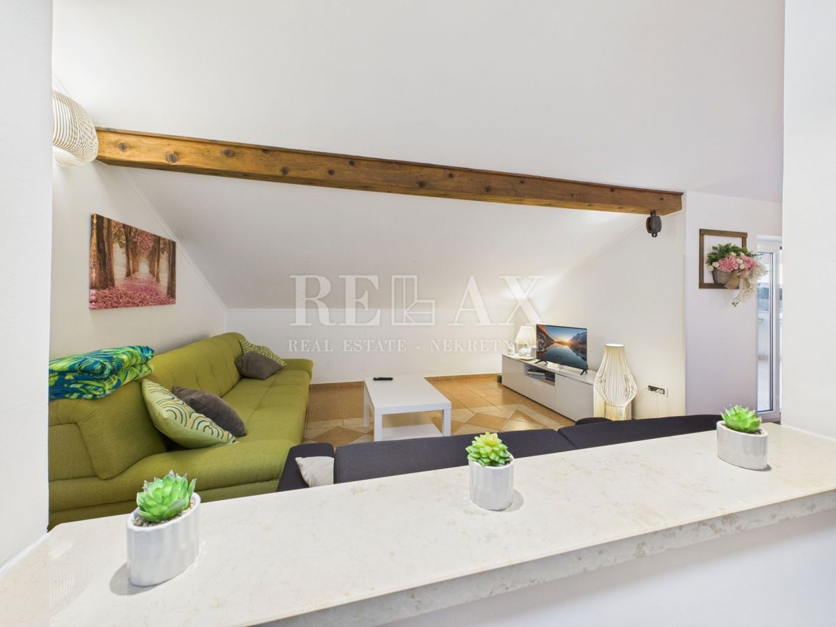 Jadranovo – appartamento con terrazza, a 70 m dal mare