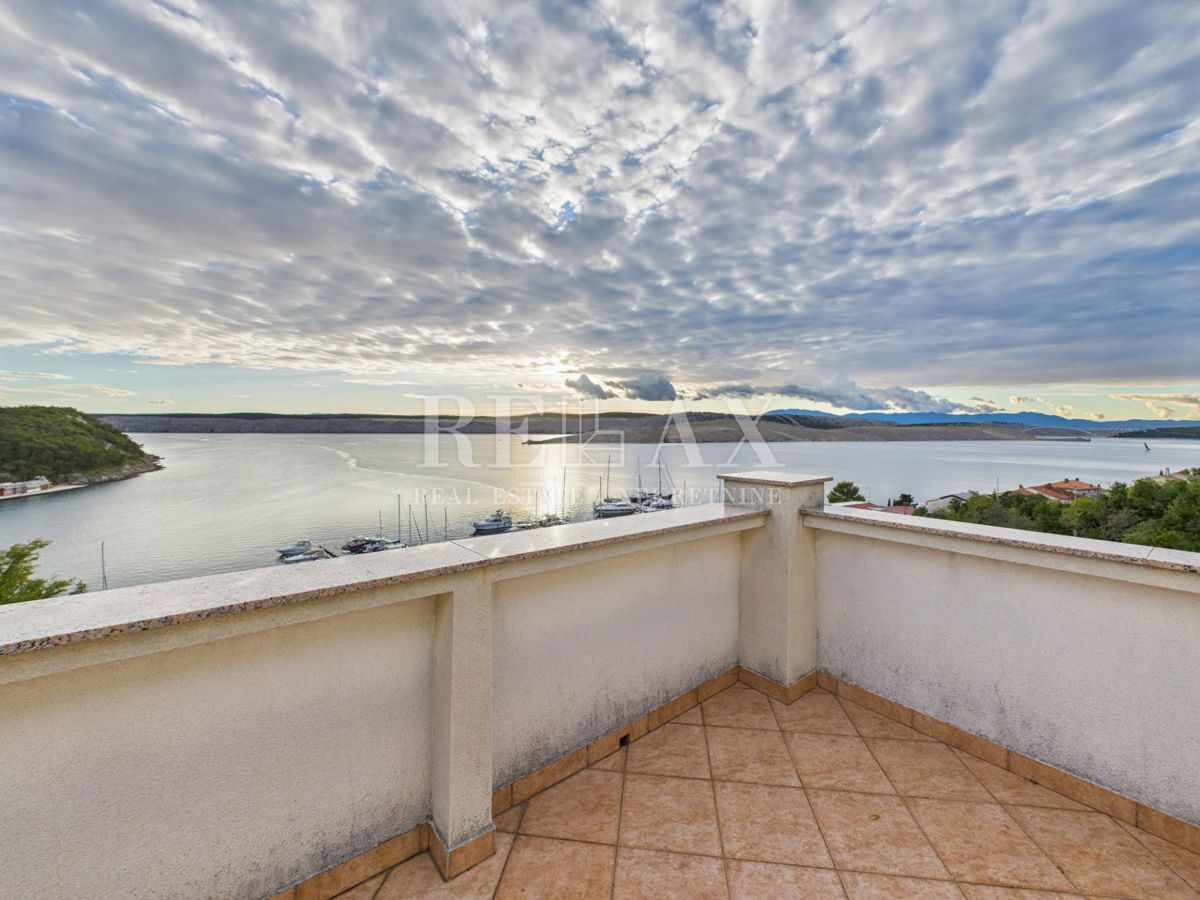 Jadranovo – appartamento con terrazza, a 70 m dal mare