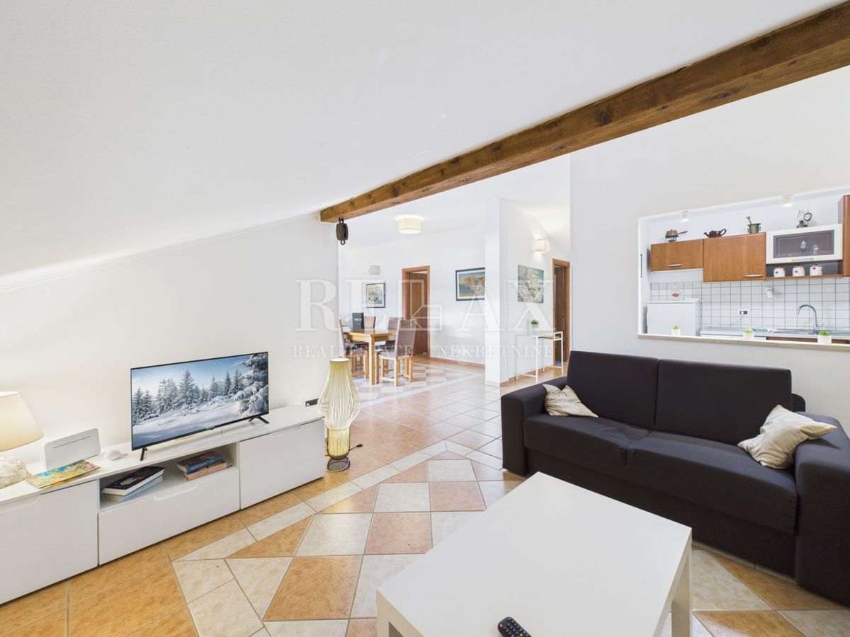 Jadranovo – appartamento con terrazza, a 70 m dal mare