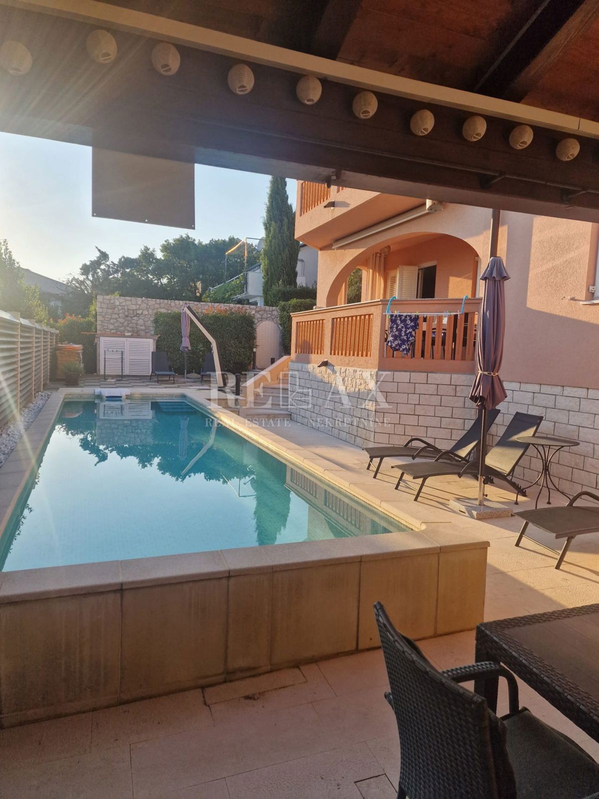 Novi Vinodolski - casa con piscina in ottima posizione