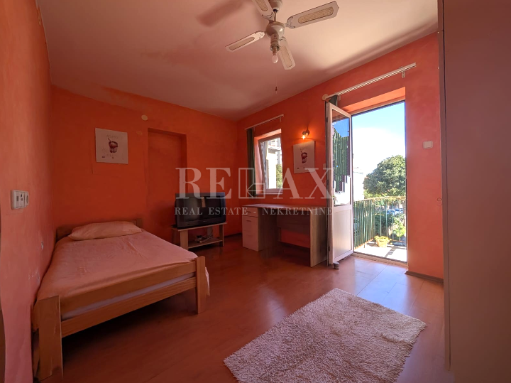 Rijeka, Turnić – confortevole appartamento di 65 m², due balconi