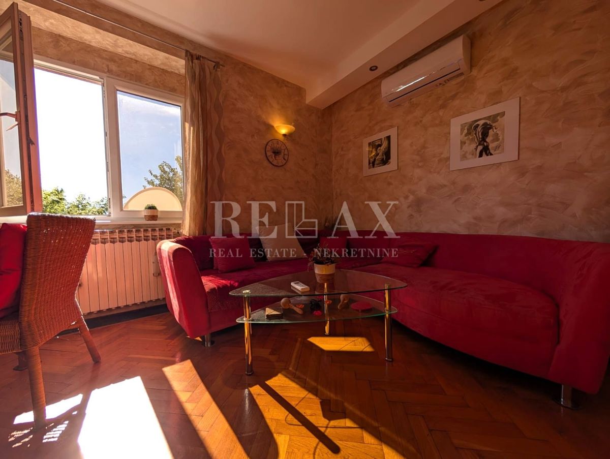 Rijeka, Turnić – confortevole appartamento di 65 m², due balconi