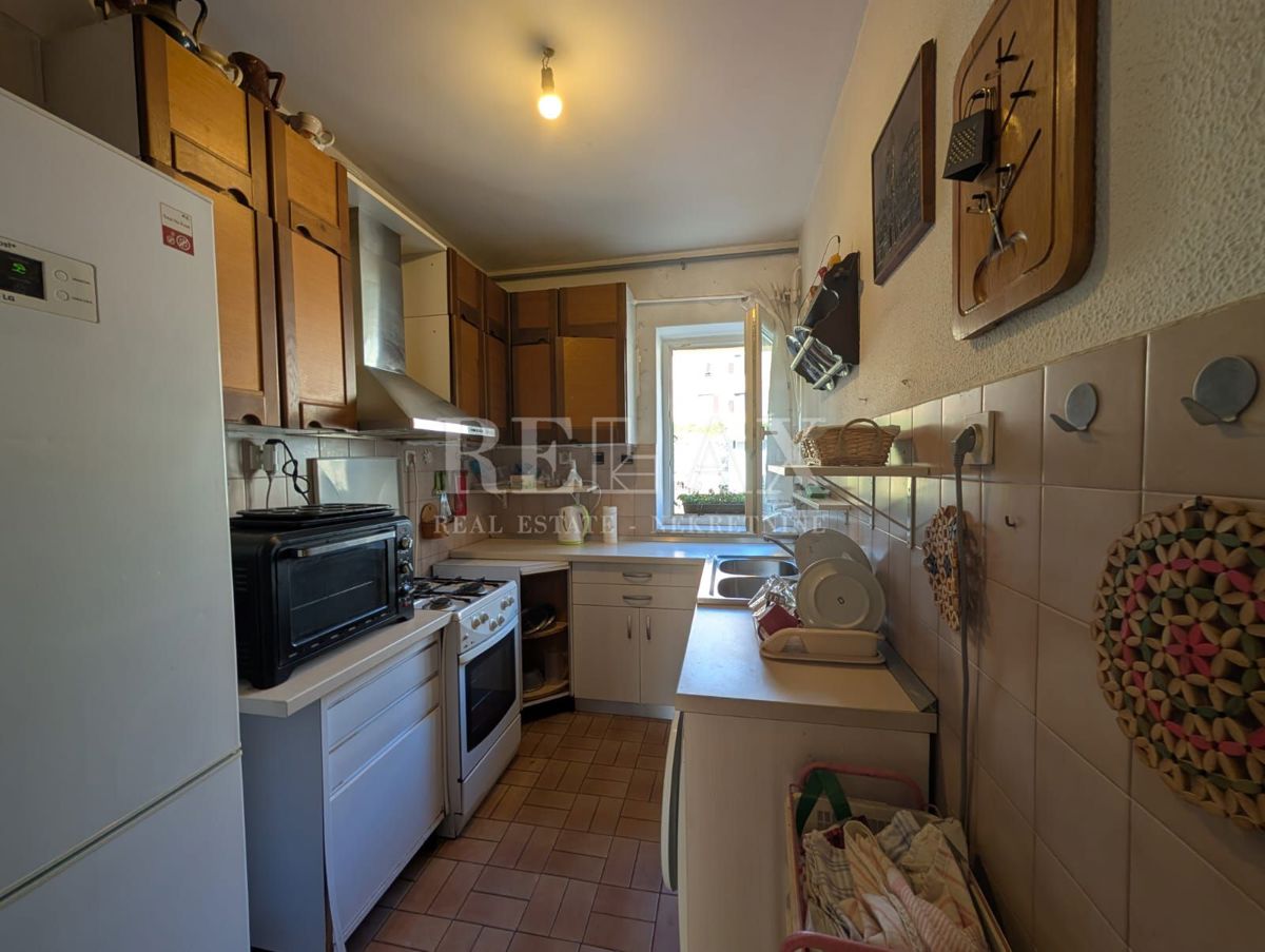 Rijeka, Turnić – confortevole appartamento di 65 m², due balconi