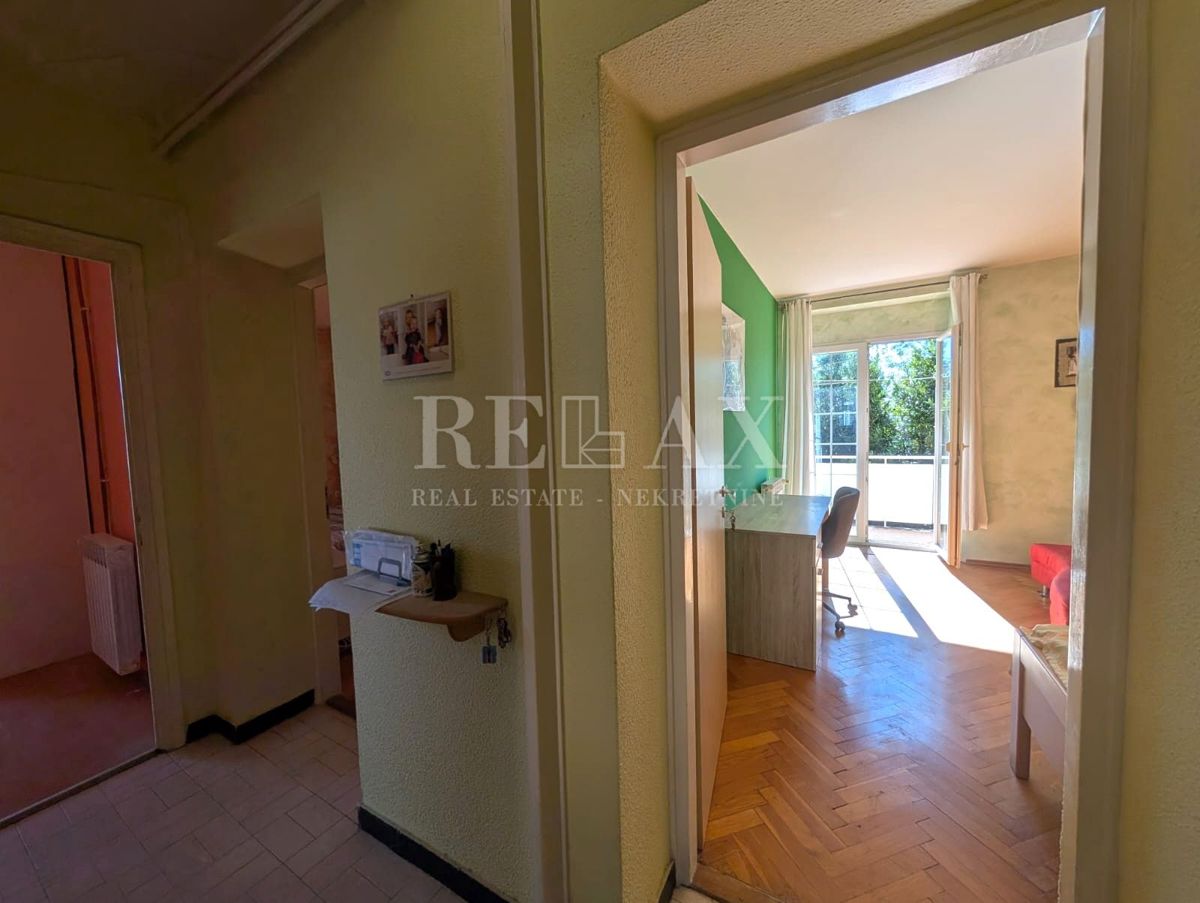 Rijeka, Turnić – confortevole appartamento di 65 m², due balconi