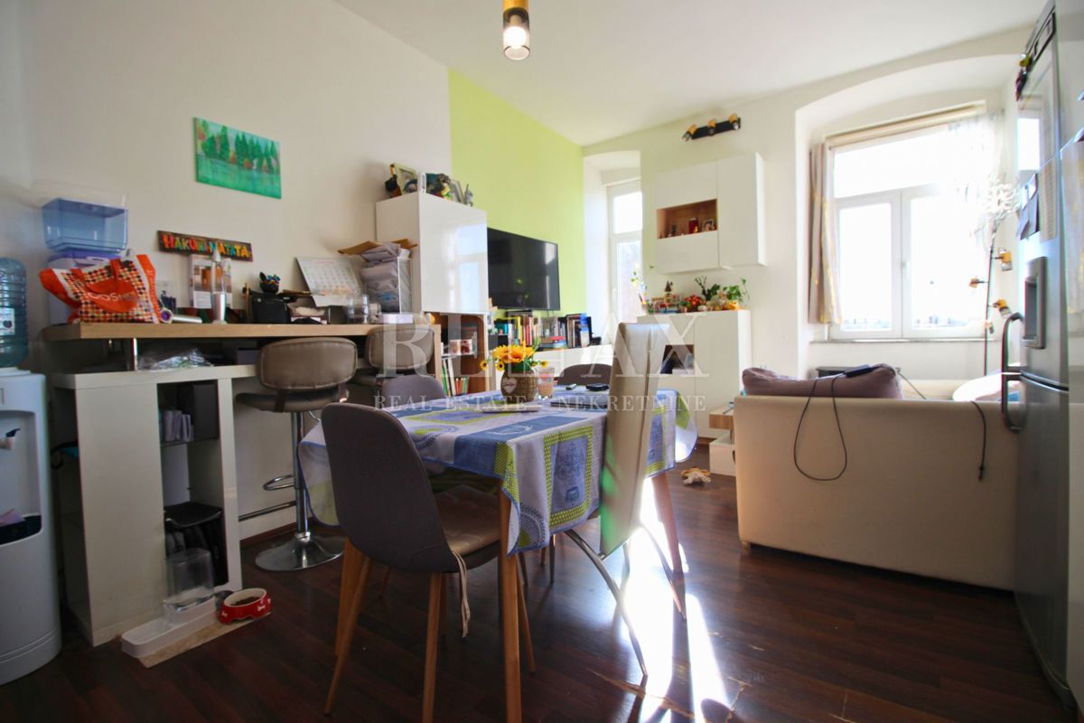 Rijeka - appartamento in centro città, vista mare