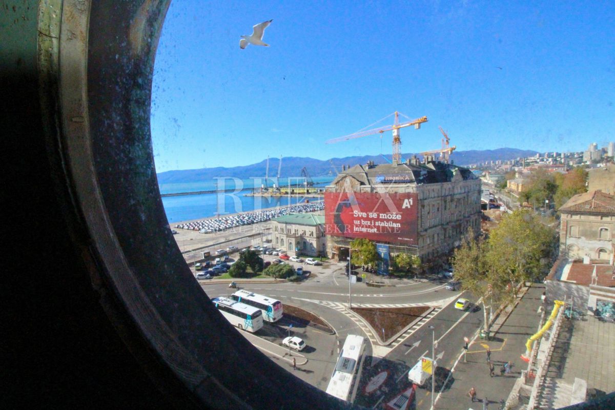 Rijeka - appartamento in centro città, vista mare