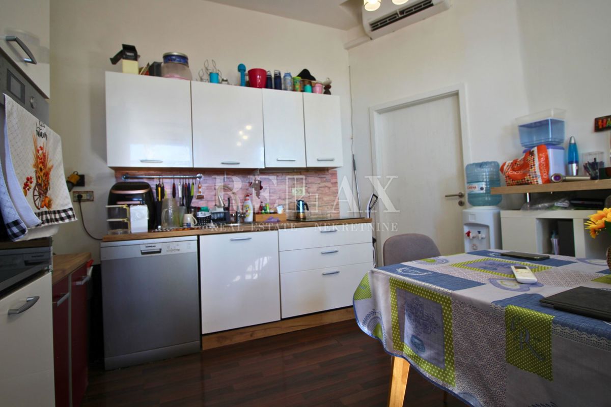 Rijeka - appartamento in centro città, vista mare