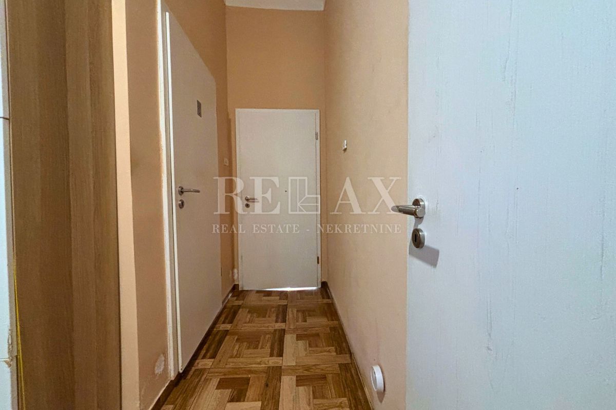 Rijeka - appartamento in centro città, vista mare