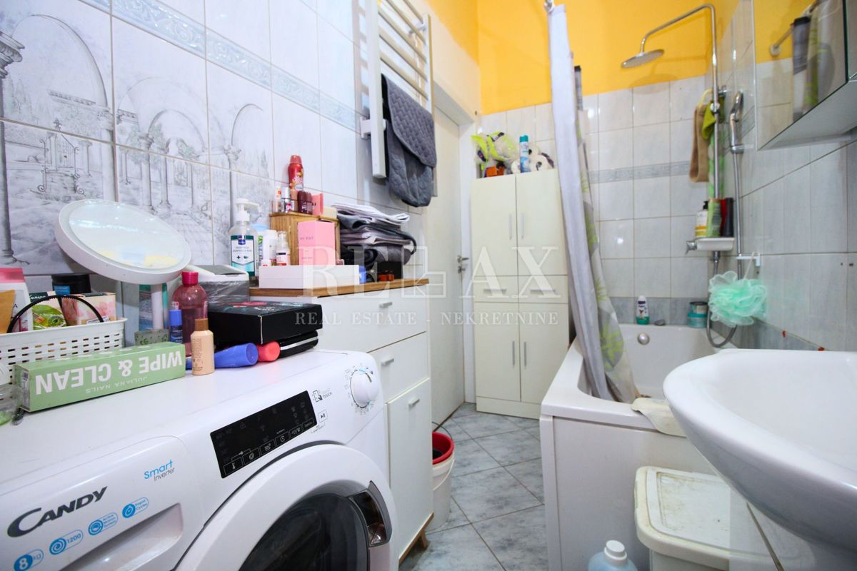 Rijeka - appartamento in centro città, vista mare