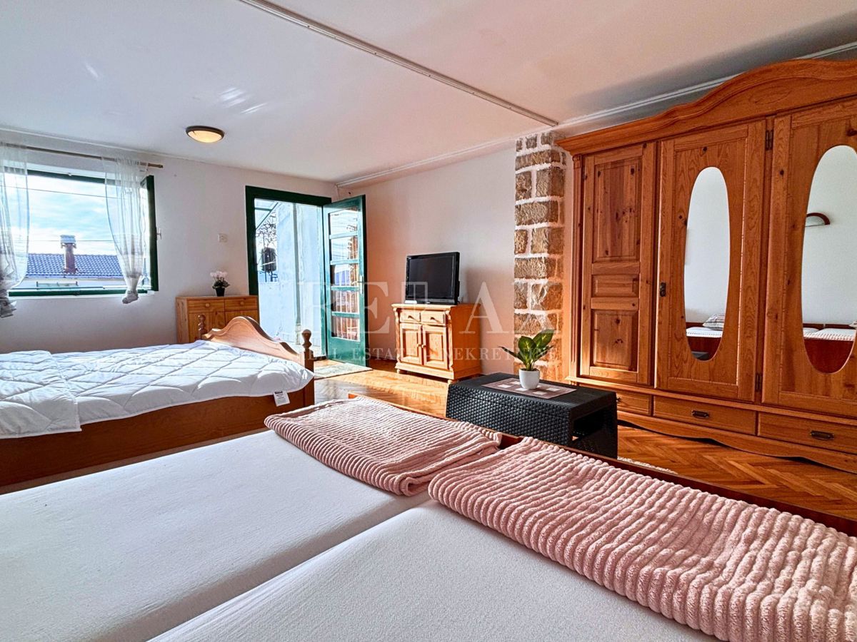 Selce - casa a schiera con terrazza