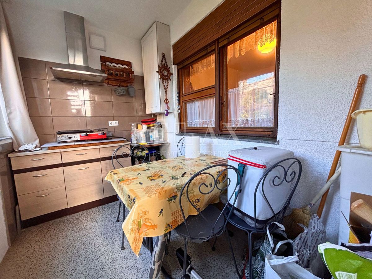 Crikvenica - appartamento in posizione tranquilla, vista