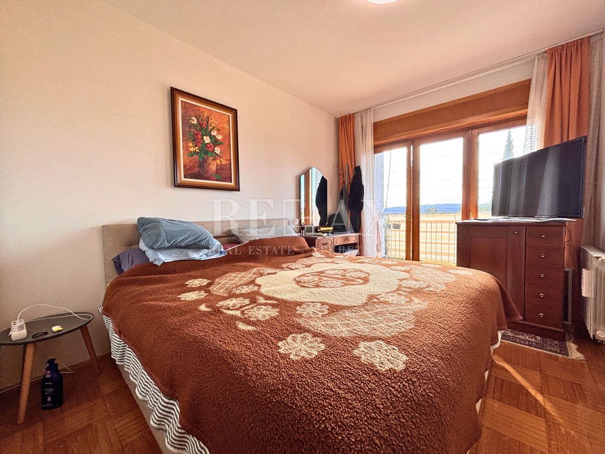 Crikvenica - appartamento in posizione tranquilla, vista