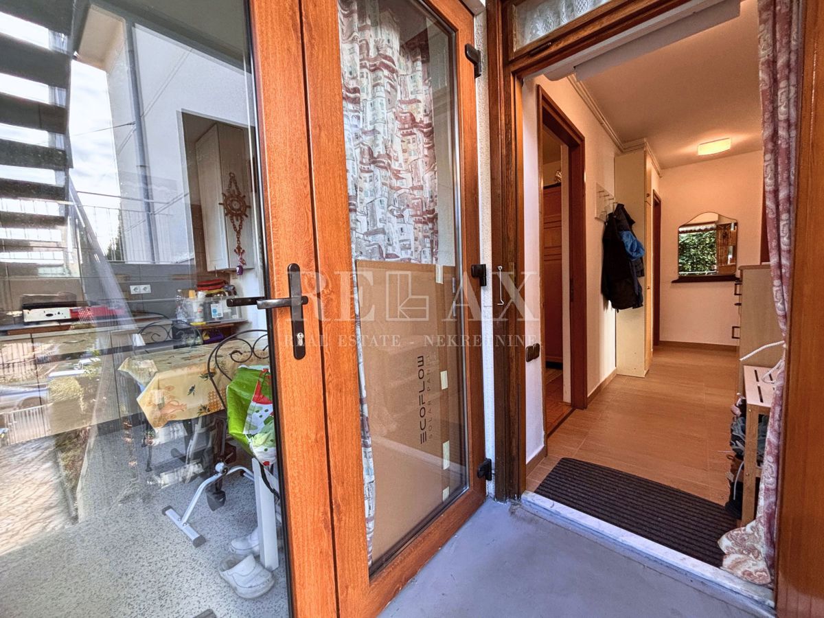 Crikvenica - appartamento in posizione tranquilla, vista