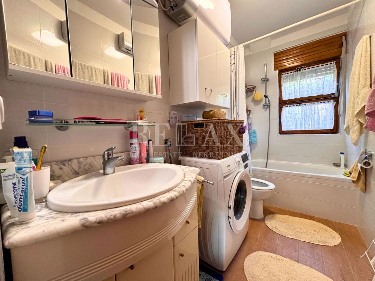 Crikvenica - appartamento in posizione tranquilla, vista