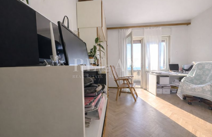 Rijeka, Kantrida - Appartamento di 120m2 prima fila al mare