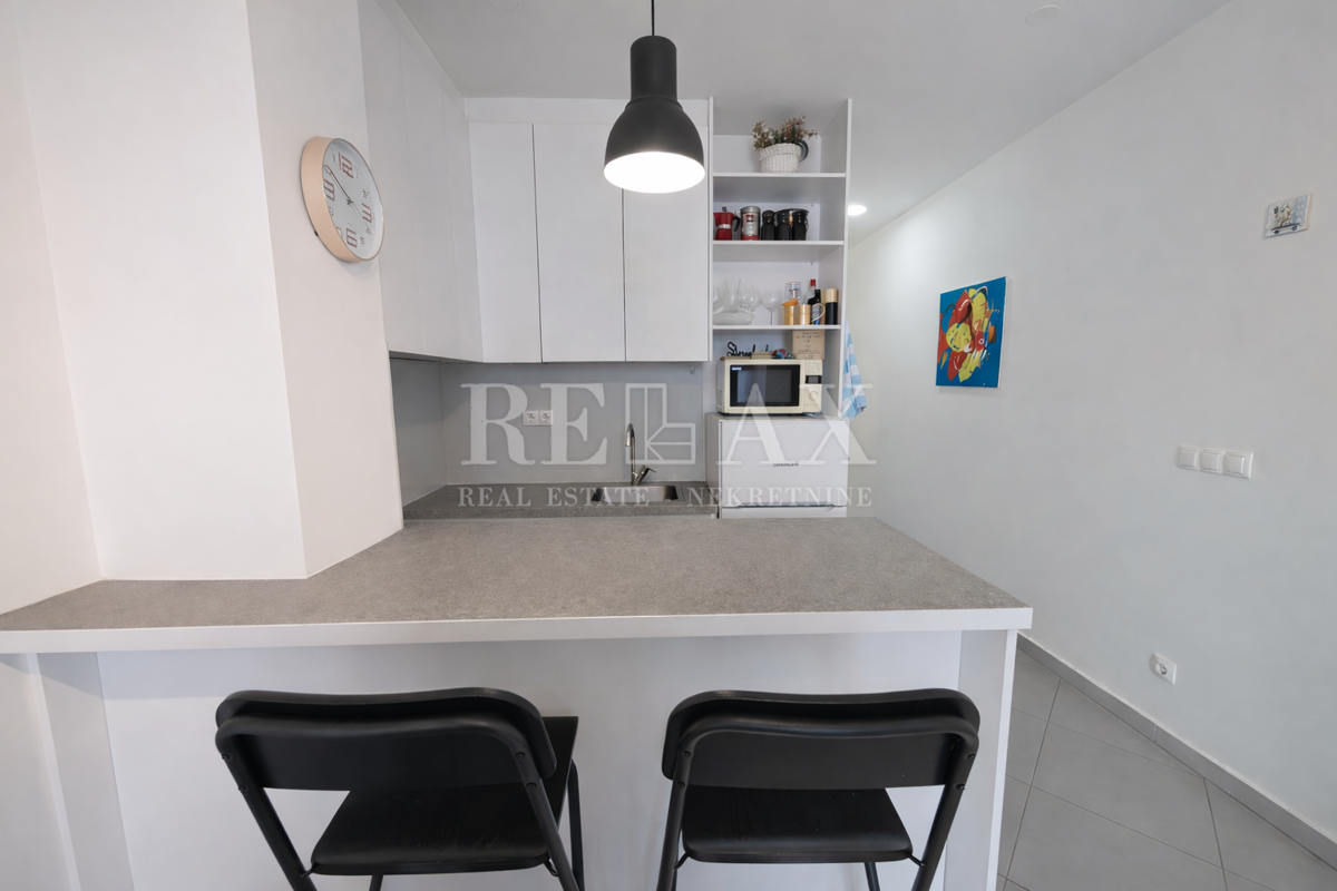 Senj - appartamento con balcone e posto auto vicino al mare