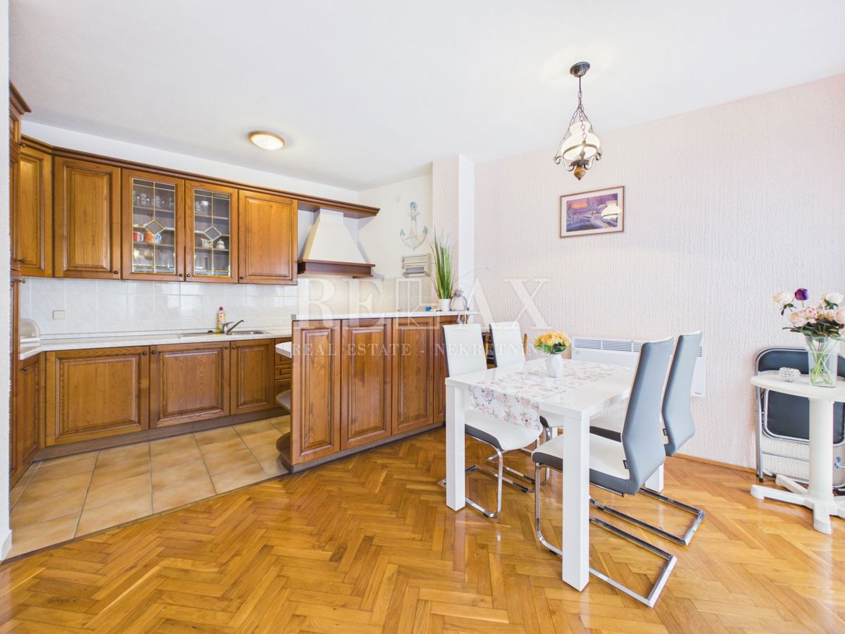 Crikvenica - appartamento con una camera e vista mare