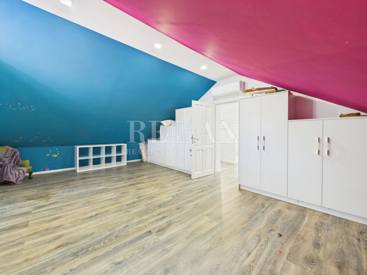 Bribir – Casa in pietra ristrutturata con interni moderni e piscina