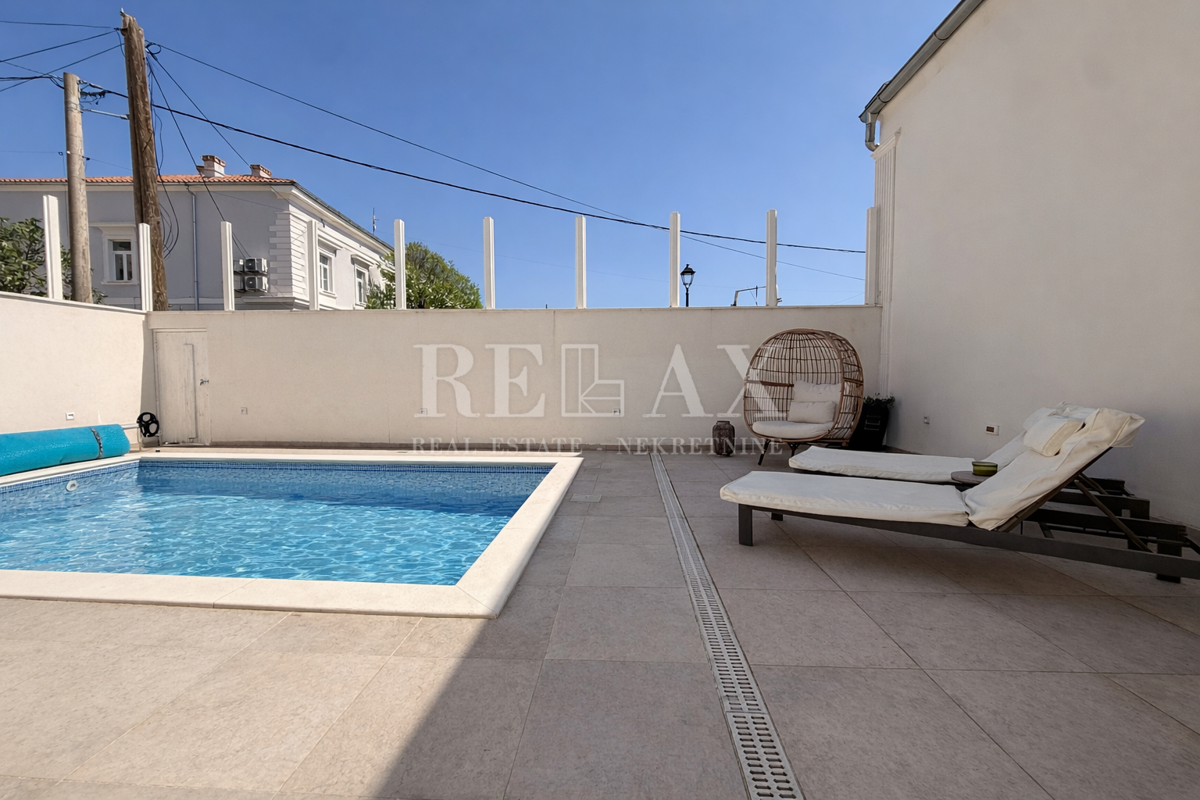 Bribir – Casa in pietra ristrutturata con interni moderni e piscina