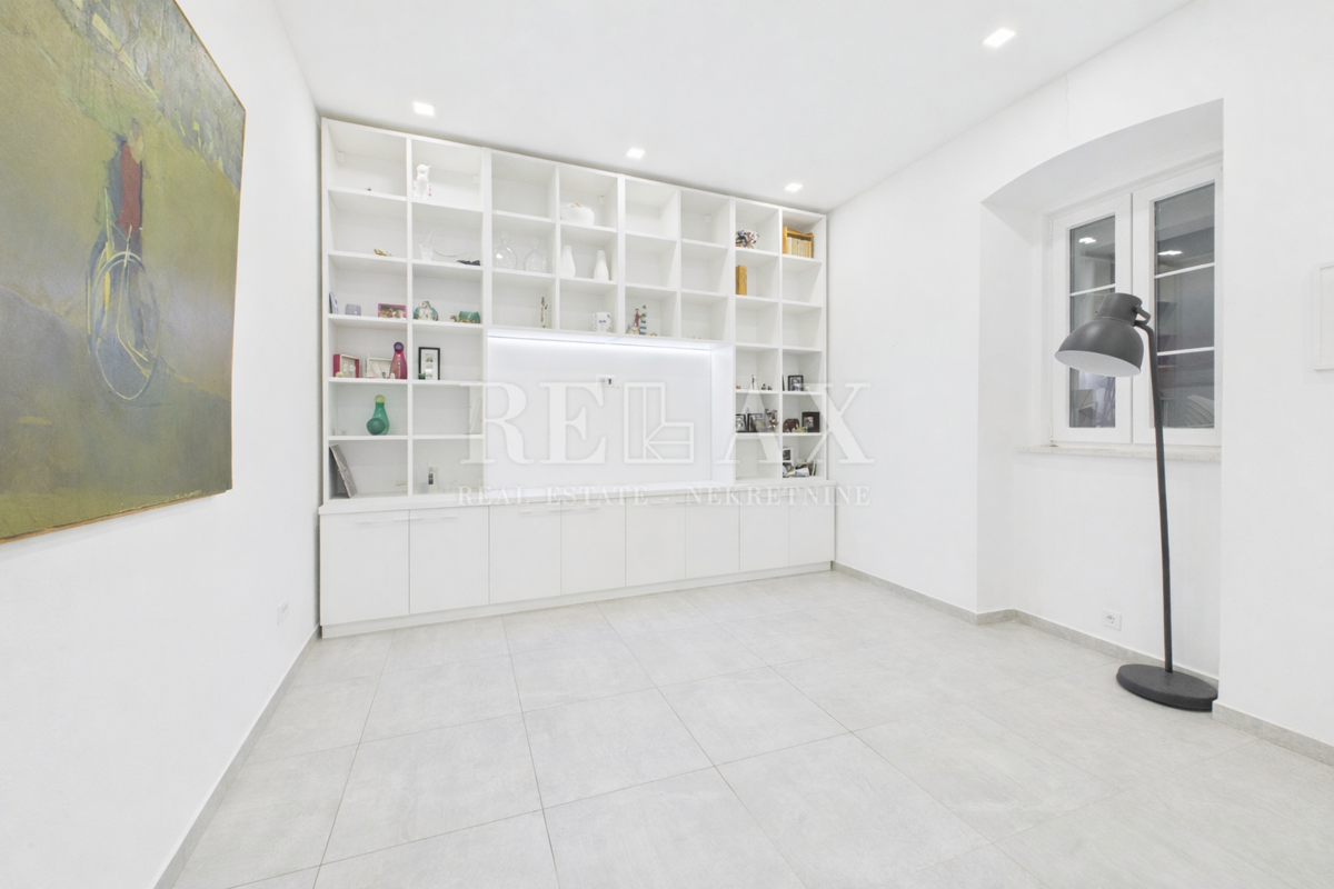 Bribir – Casa in pietra ristrutturata con interni moderni e piscina